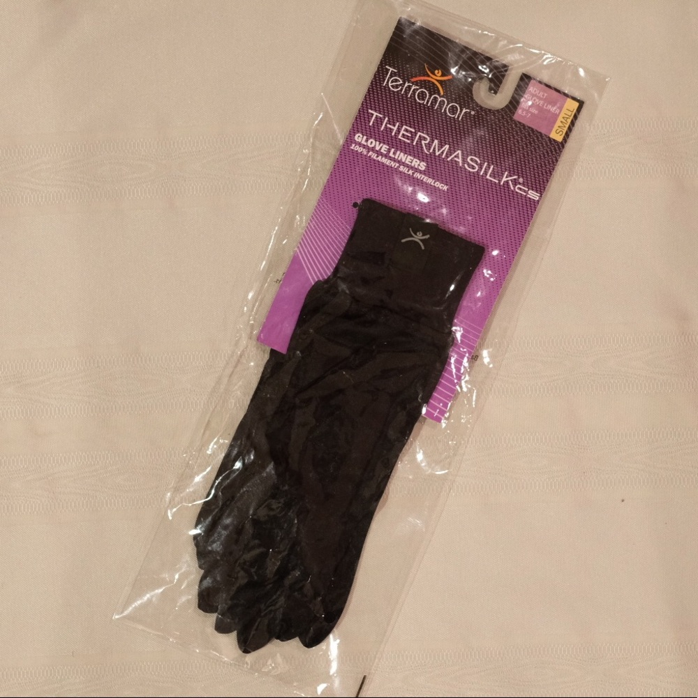 Terramar Silk Black Gloves